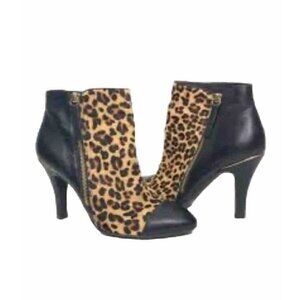Sofft Boots Womens 7.5 Makayla Ankle Booties Black Leather Heeled Zip Leopard